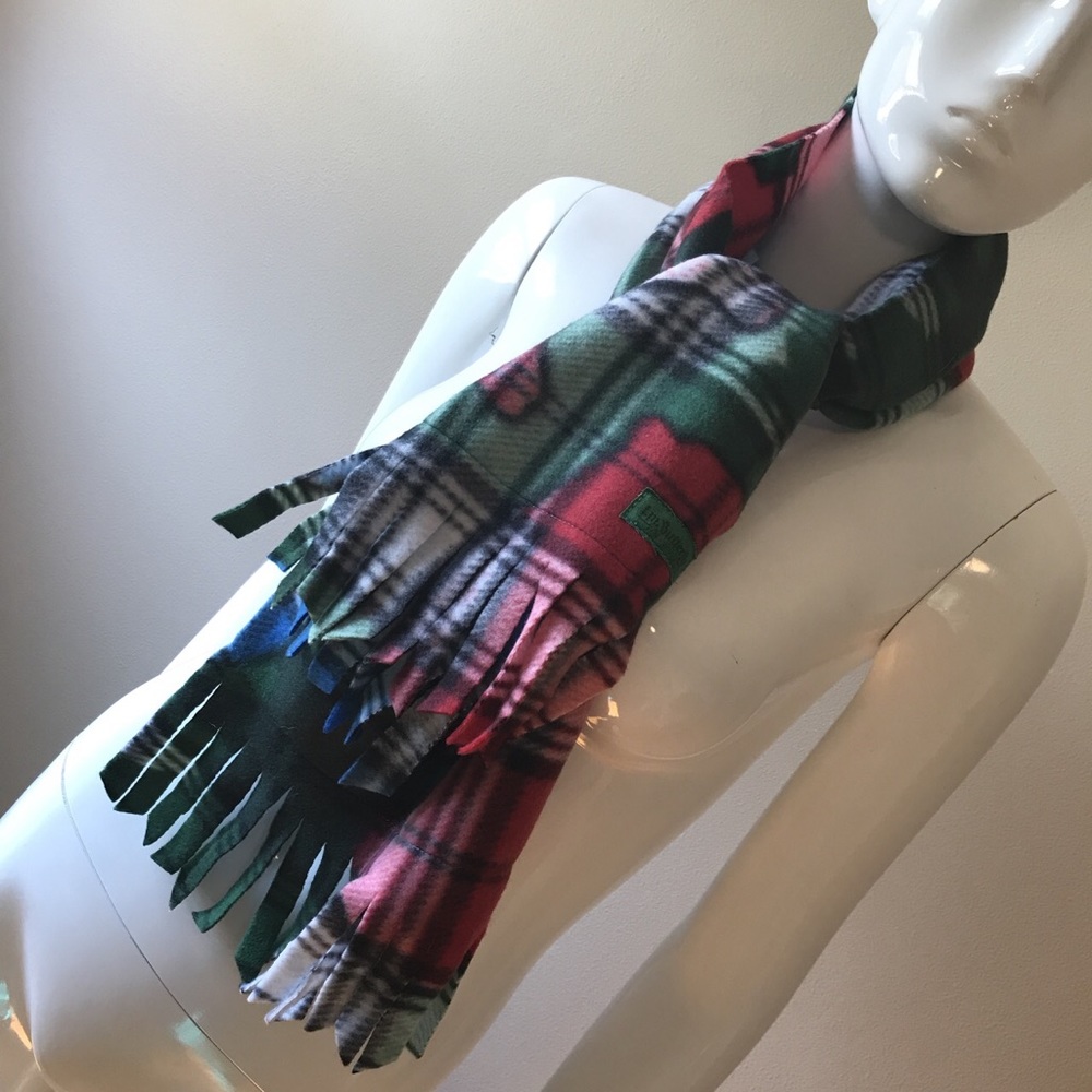 Plaid Bear Scarf - Picture 3 of 4